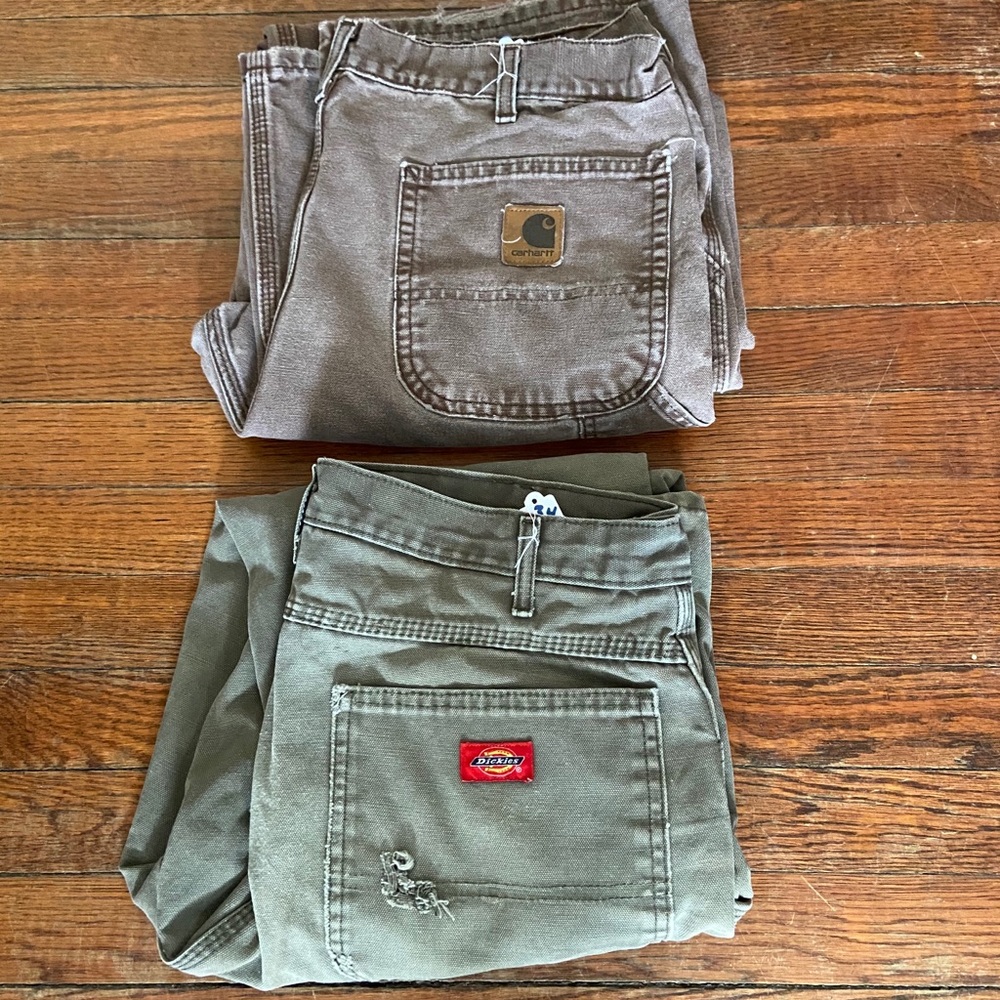 2 pairs of pants. 34x31 Carhart and Dickies.